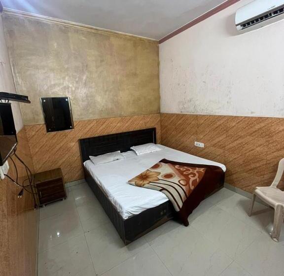 デラックスファミリールーム, Ganpati Hotal