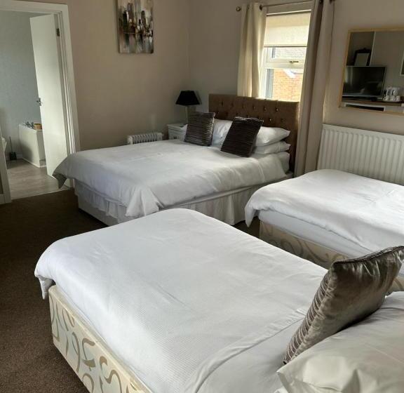 デラックスファミリールーム, Rooms At The Bush