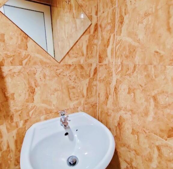 חדר סופריור, Yts