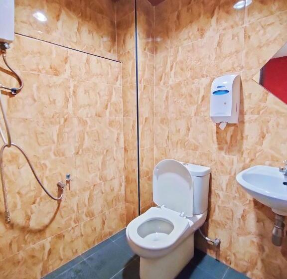 חדר סטנדרט לשלושה, Yts