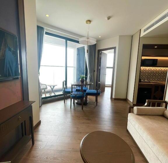 اتاق خانوادگی, Apec Mandala Cdt Resort