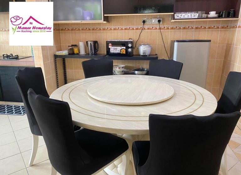 Дом 1 Спальня, Mawar Homestay Kuching