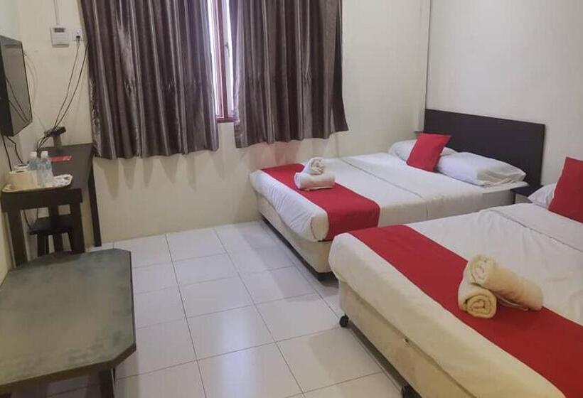 חדר דחוקס עם מיטת קינג, Q Hotel Temerloh