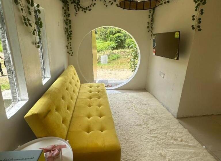 Quarto standart com varanda, Qowiy Village Langat