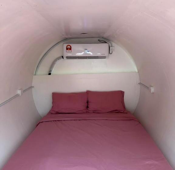 Quarto Standard Individual Casa de Banho Partilhada, Qowiy Village Langat