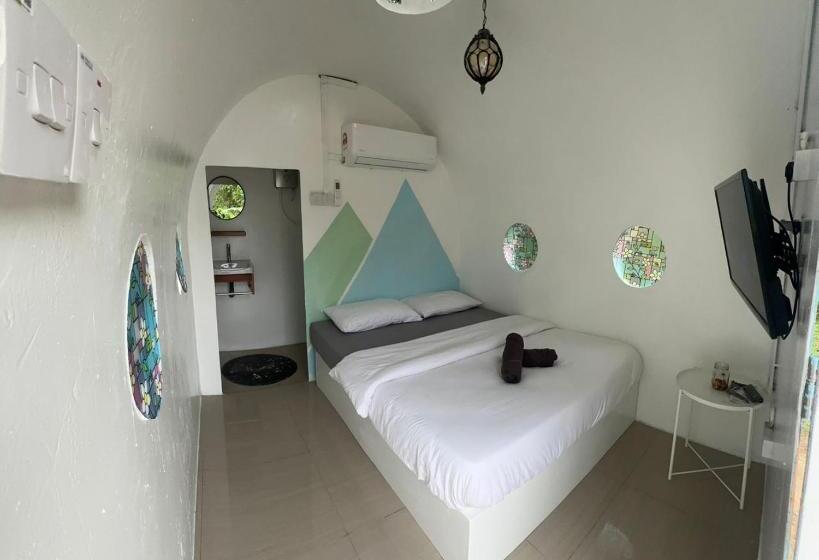 Quarto standart individual, Qowiy Village Langat