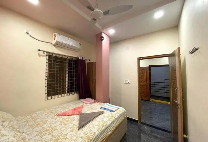 Huoneisto 2 Makuuhuonetta, Vijayanagara Home Stay