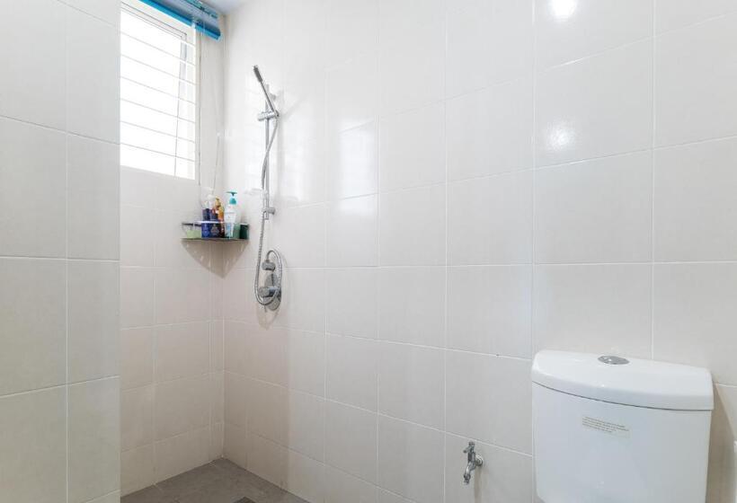 غرفة ديلوكس ثلاثية, Home Sweet Home