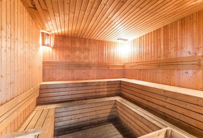 غرفة ديلوكس ثلاثية, Home Sweet Home