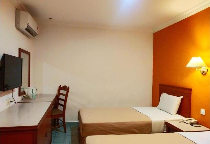 Номер Deluxe, Megah Inn