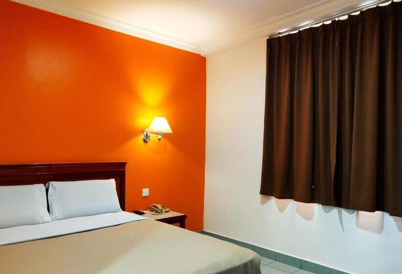 Номер Deluxe, Megah Inn
