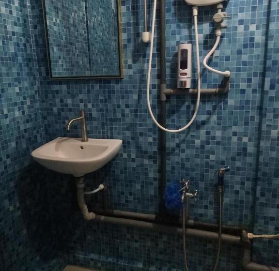 标准间, Kuala Besut Jetty Budget Hotel Ain   In Front Of Kuala Besut Jetty