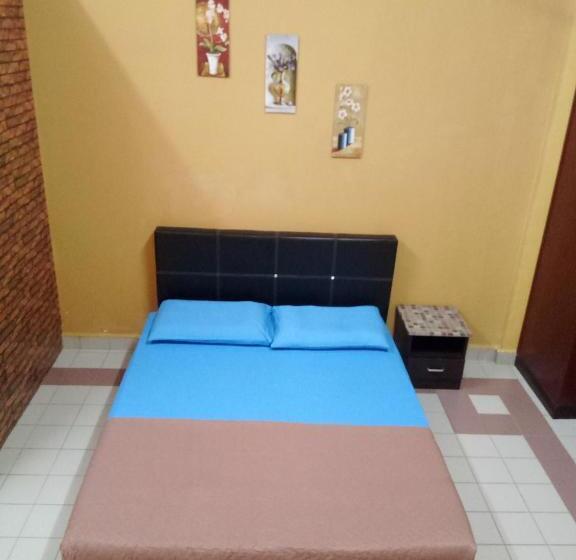 标准间, Kuala Besut Jetty Budget Hotel Ain   In Front Of Kuala Besut Jetty