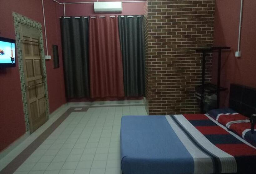 标准间, Kuala Besut Jetty Budget Hotel Ain   In Front Of Kuala Besut Jetty