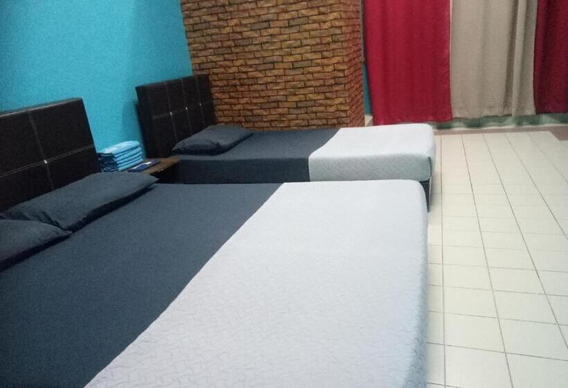 デラックストリプルルーム, Kuala Besut Jetty Budget Hotel Ain   In Front Of Kuala Besut Jetty