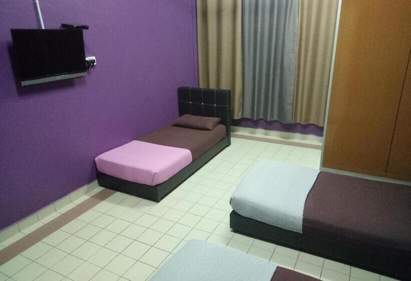 スタンダードトリプルルーム, Kuala Besut Jetty Budget Hotel Ain   In Front Of Kuala Besut Jetty