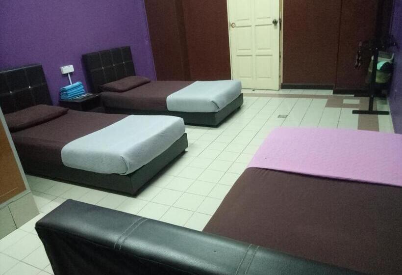 标准三人间, Kuala Besut Jetty Budget Hotel Ain   In Front Of Kuala Besut Jetty