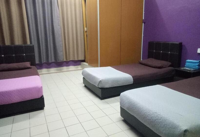 标准三人间, Kuala Besut Jetty Budget Hotel Ain   In Front Of Kuala Besut Jetty