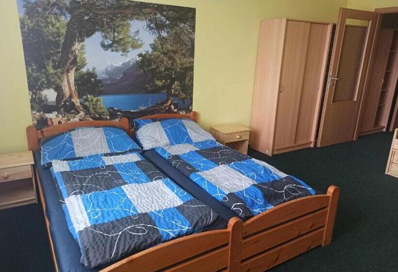 Номер Стандарт, Pavilon V Ráji