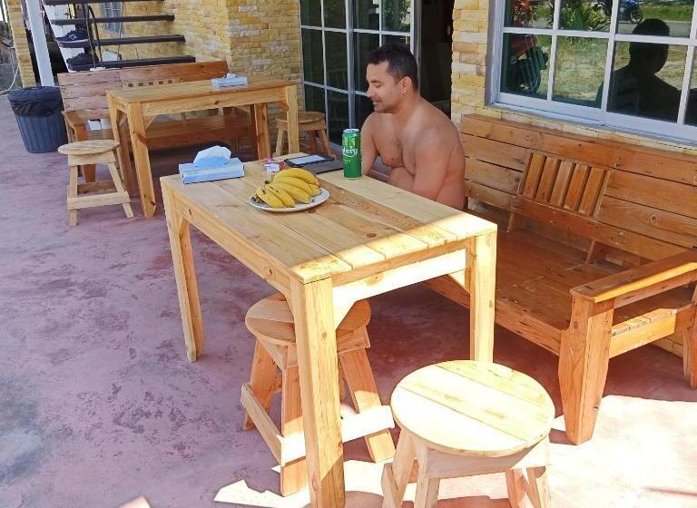 经济房, Daoh S Rooms & Scooters