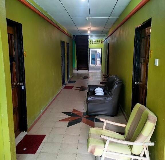 经济房, Daoh S Rooms & Scooters