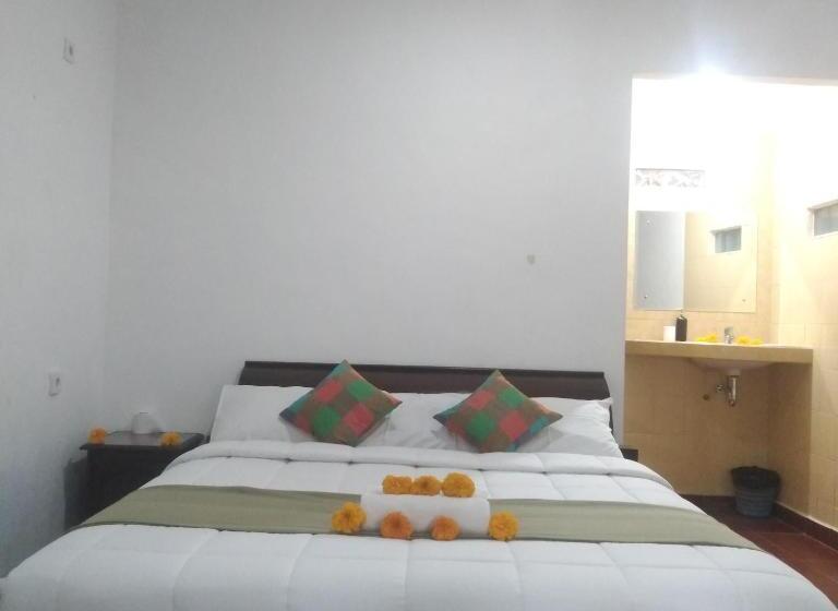 חדר סטנדרט, Inn Between