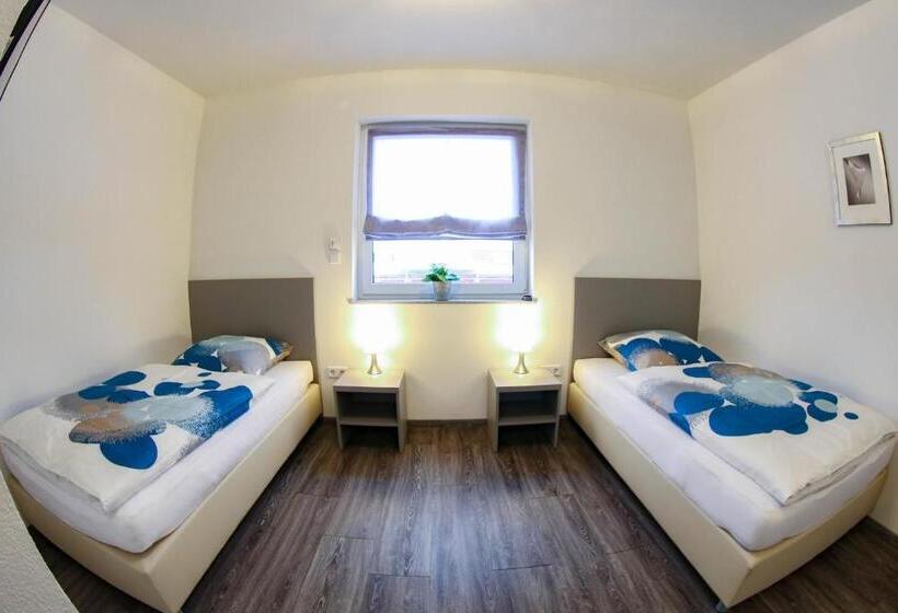 标准间, Gästehaus Strauss