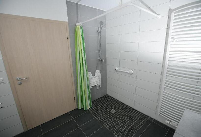 Quarto Standard para Deficientes, Am Baronenwald