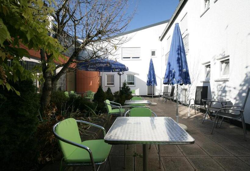 Quarto standart individual, Am Baronenwald