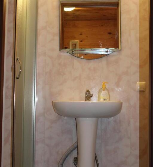 اتاق استاندارد, Complex Mizh Triokh Ozer