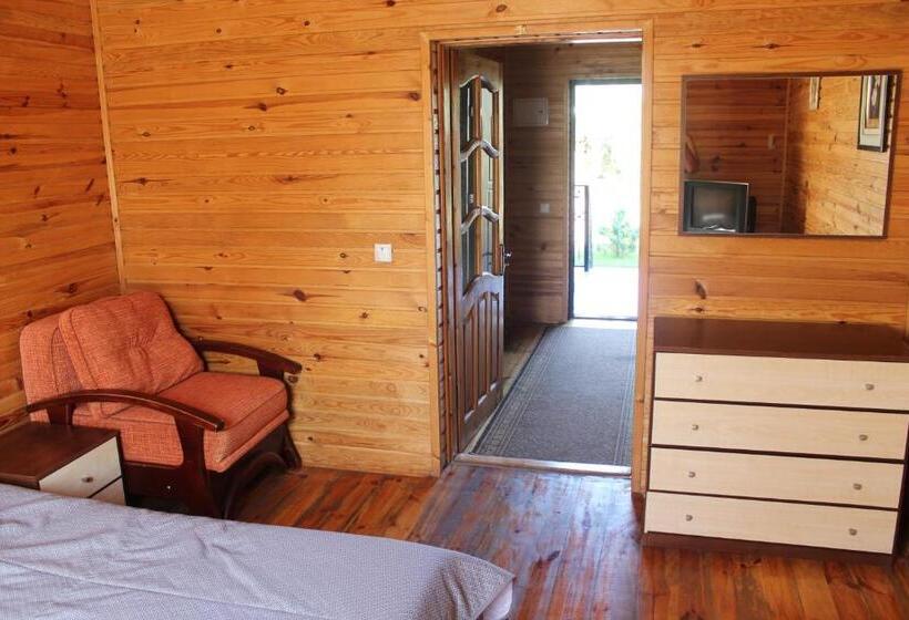 اتاق استاندارد چهار تخته, Complex Mizh Triokh Ozer