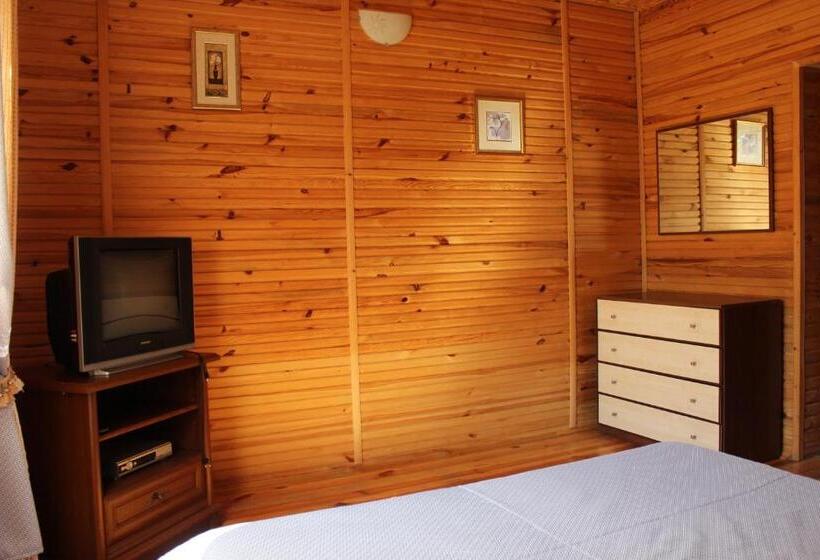 اتاق استاندارد چهار تخته, Complex Mizh Triokh Ozer