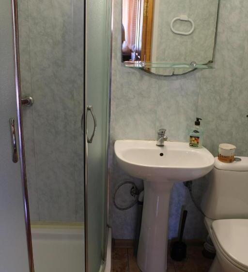 اتاق استاندارد چهار تخته, Complex Mizh Triokh Ozer