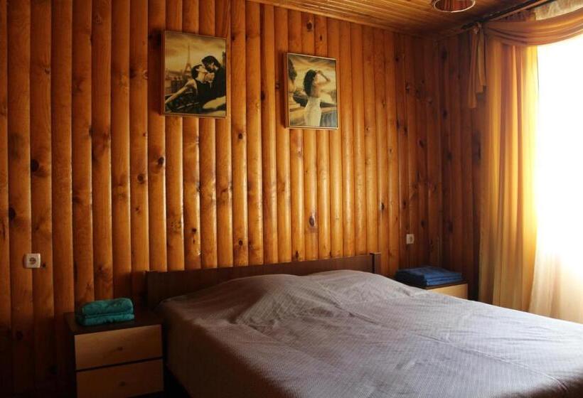 اتاق استاندارد چهار تخته, Complex Mizh Triokh Ozer