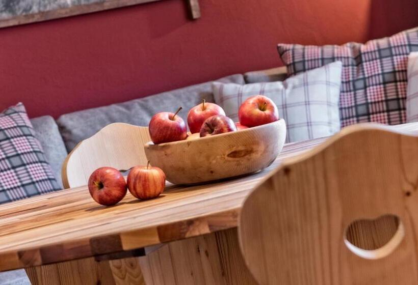 침실 2개 아파트, Widmannhof