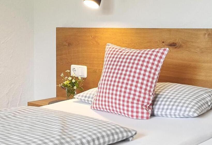 Апартаменты 1 Спальня, Goldvogel Apartments