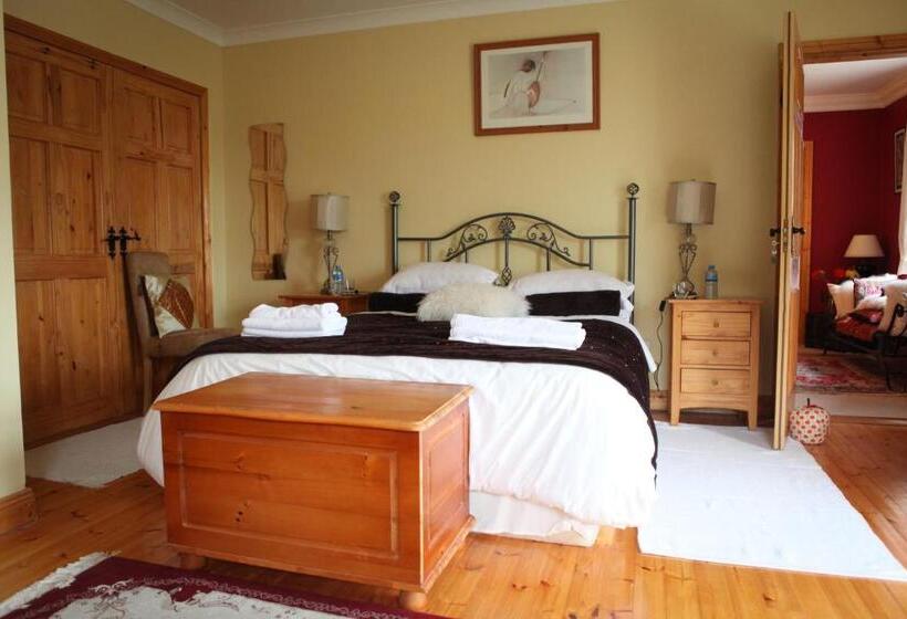 Номер Deluxe Кровать Кинг, Newlands Lodge