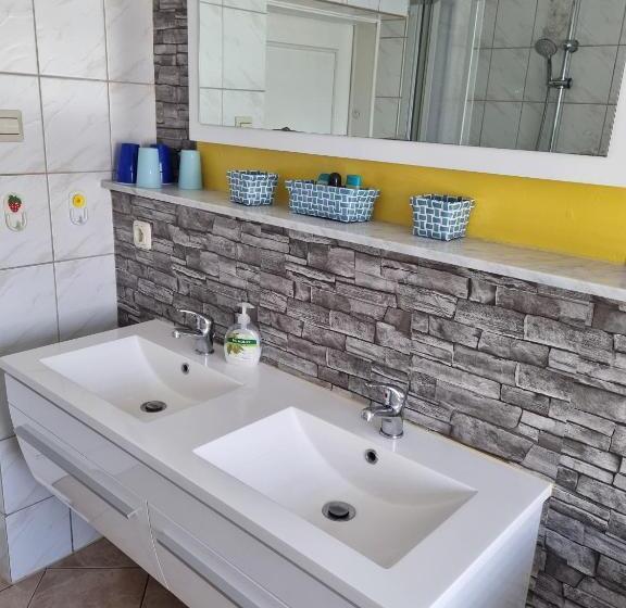 1间卧室的房子, Pension Wiesenperle