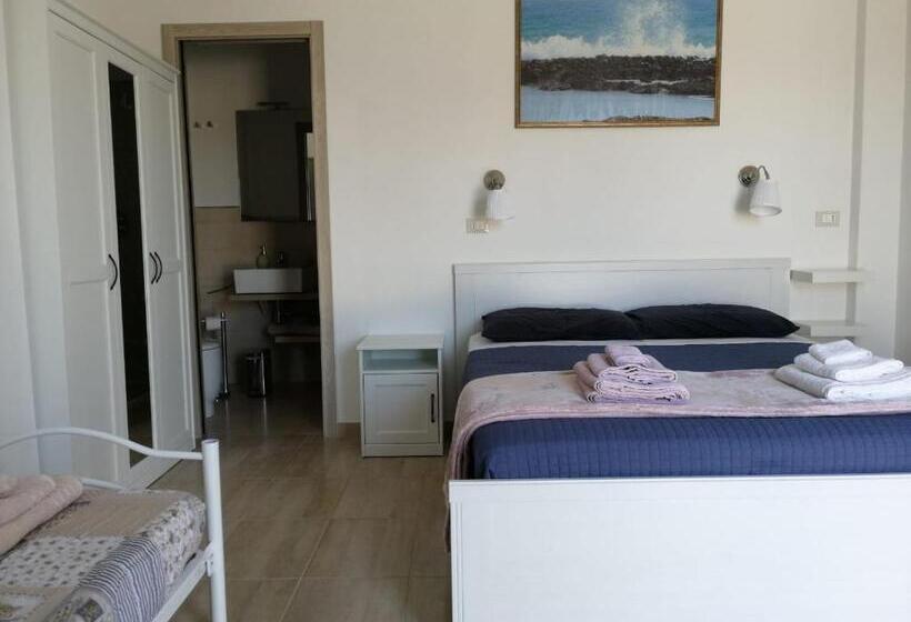 חדר סטנדרט לשלושה, Piccolo Ulivo B&b Salento