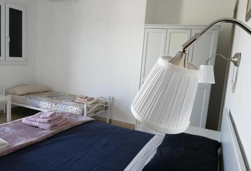 חדר סטנדרט לשלושה, Piccolo Ulivo B&b Salento