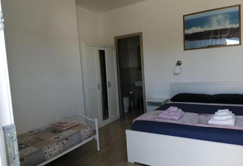 חדר סטנדרט לשלושה, Piccolo Ulivo B&b Salento