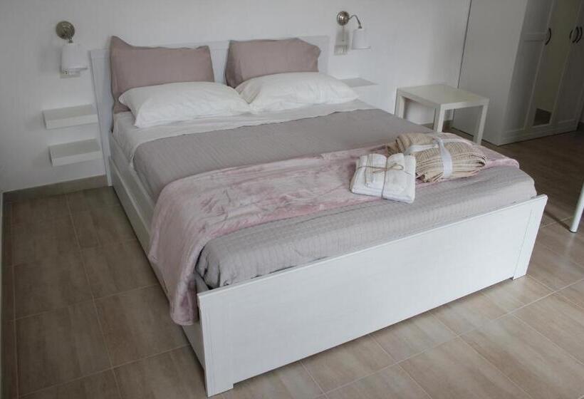 חדר סטנדרט לארבעה, Piccolo Ulivo B&b Salento