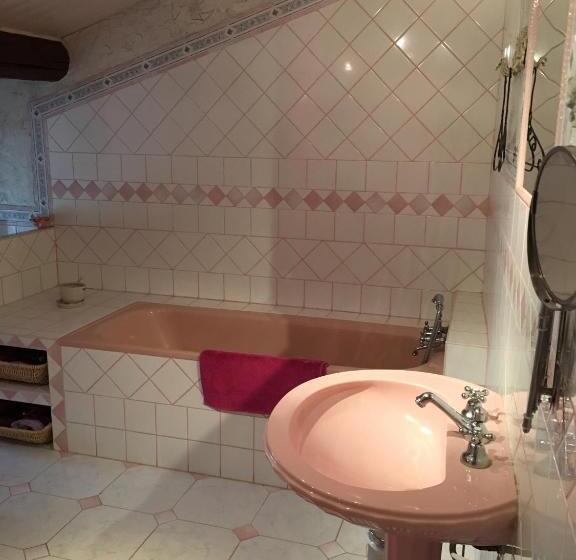 סטודיו דלוקס, Le Mas Des Armouriers