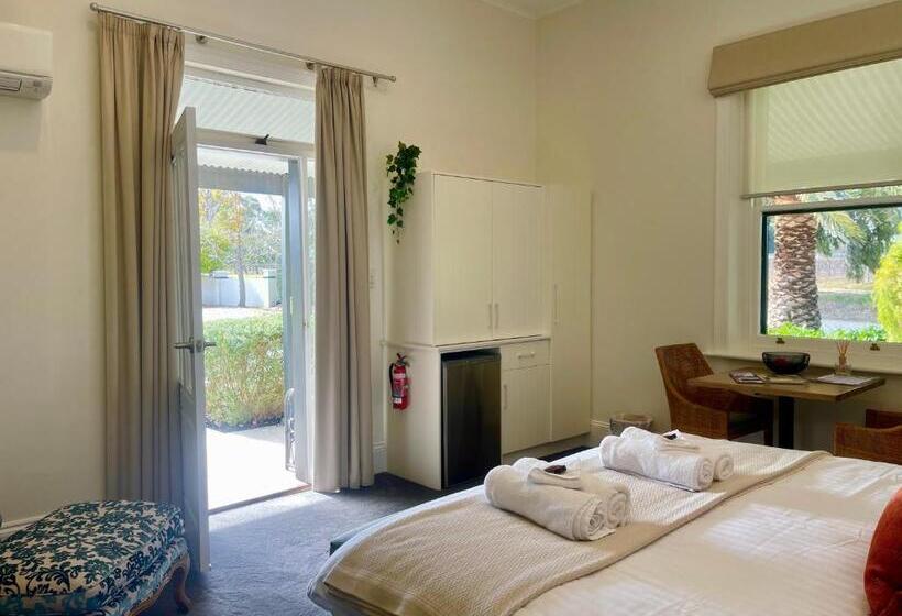 デラックススイート, Pirathon Country Estate