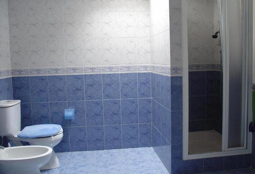 חדר אקונומי לשלושה, Quinta Beira Mar