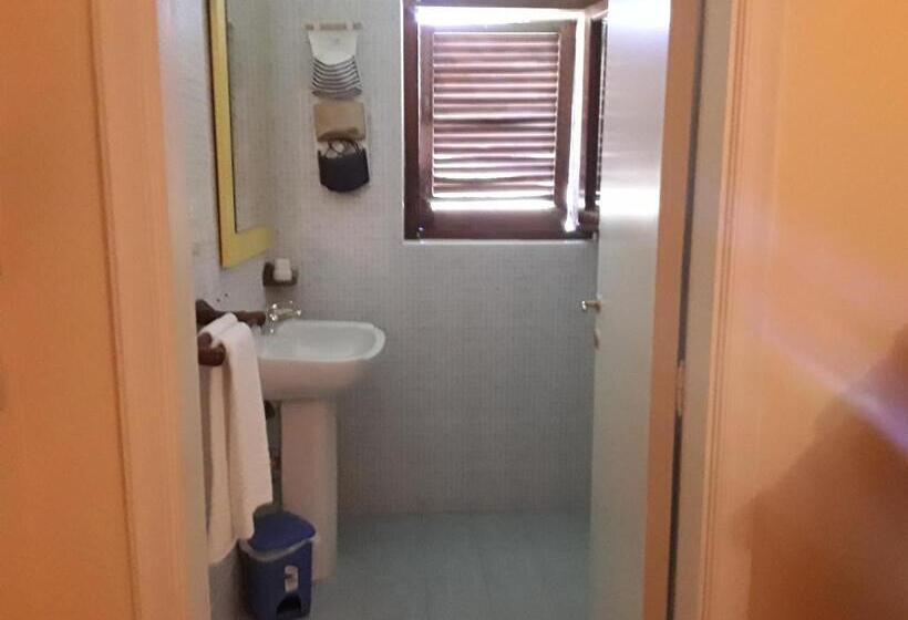 Standard room with outdoor bath, Il Tremolar Della Marina