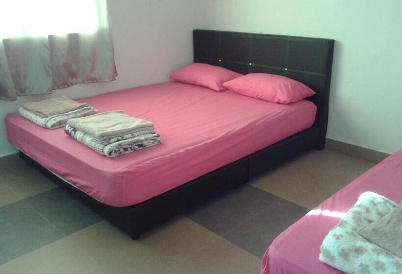 经济四人间 - 带共用浴室, Iz Budget