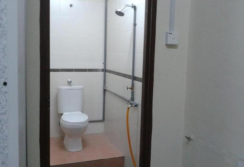 标准间, Iz Budget