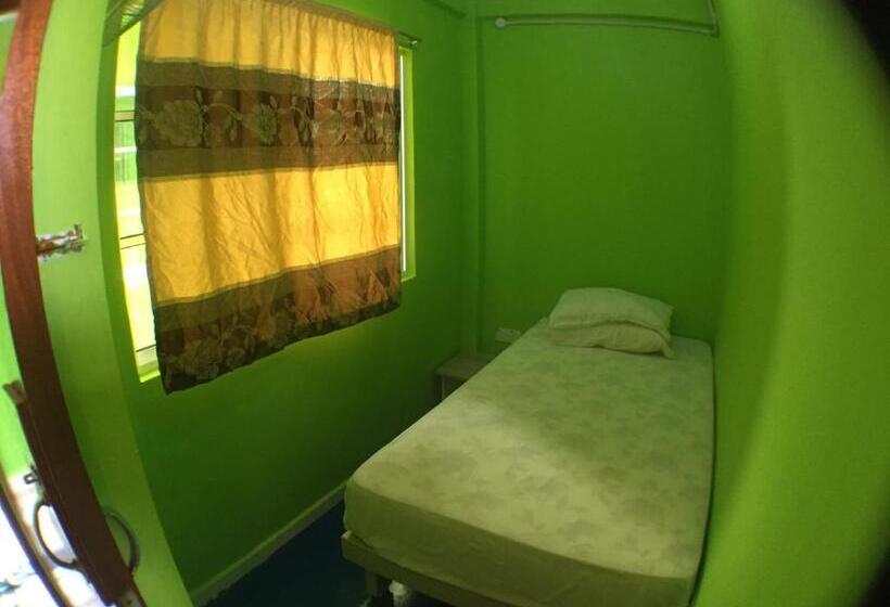 اتاق اکونومی یک تخته, Vila Thai