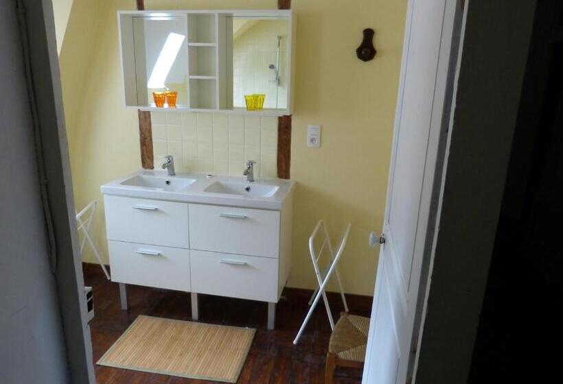 غرفة قياسية مع حمام خارجي, Château De Souesmes